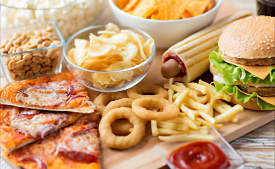 Thực phẩm nhiều chất béo và đường khiến não bạn "ghét bỏ" đồ ăn lành mạnh