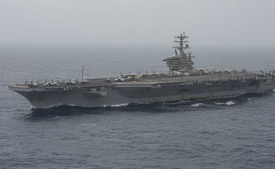 Tàu sân bay hạt nhân của Mỹ USS Nimitz cập cảng Hàn Quốc