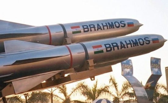 Ấn Độ phóng thử thành công tên lửa siêu thanh BrahMos