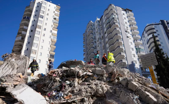 Thiệt hại do động đất ở Thổ Nhĩ Kỳ tăng lên hơn 100 tỷ USD