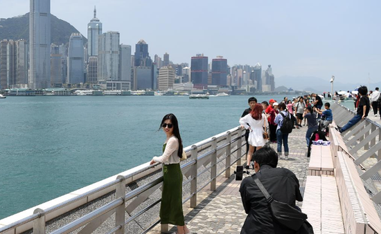 Hong Kong (Trung Quốc) hút du khách đại lục