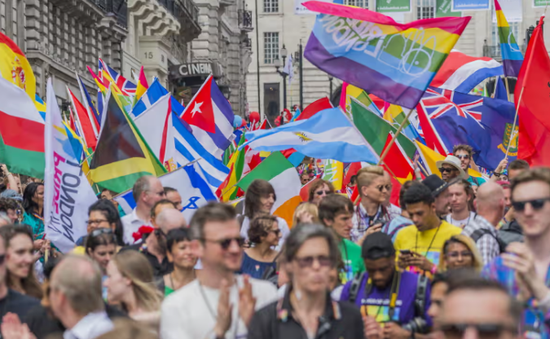 Số người đồng tính ở Anh tăng 50% trong 5 năm