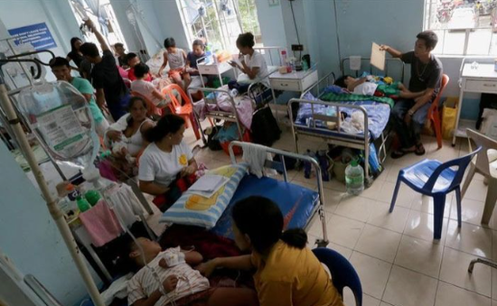 Số ca sốt xuất huyết ở Lào và Thái Lan tăng mạnh