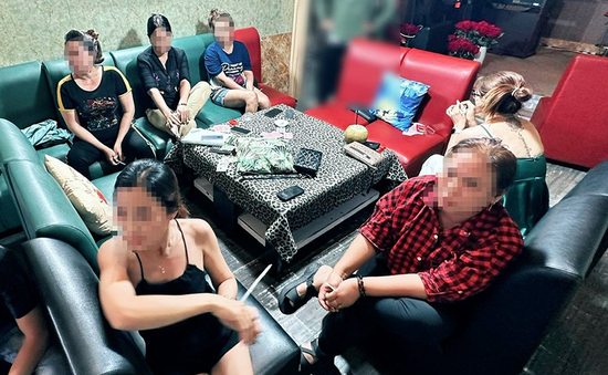 TP Hồ Chí Minh: Đột kích sòng bài núp bóng phòng trà