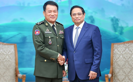 Thủ tướng tiếp Tổng Tư lệnh Quân đội Hoàng gia Campuchia