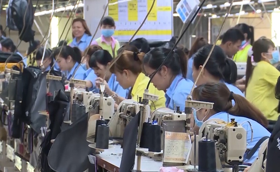 TP Hồ Chí Minh hỗ trợ 13.000 công nhân khó khăn, bị giảm giờ làm
