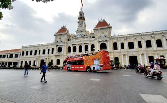Trụ sở HĐND - UBND TP Hồ Chí Minh thu hút gần 7.000 lượt khách tham quan