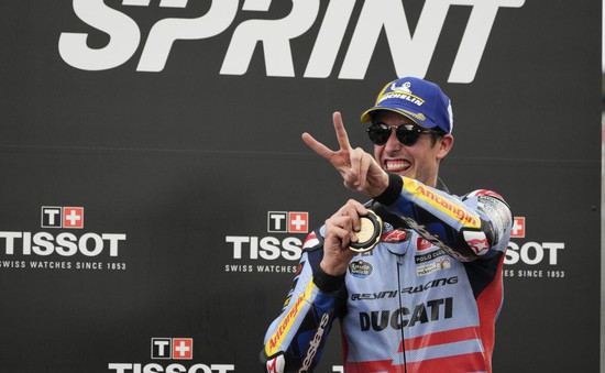 Alex Marquez chiến thắng cuộc đua nước rút tại Malaysia GP
