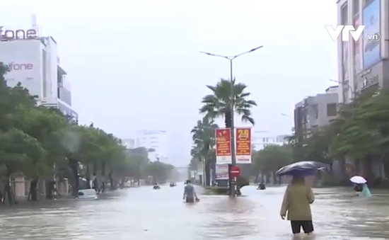 Mưa lớn gây ngập diện rộng tại Thừa Thiên Huế