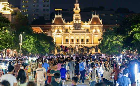 TP Hồ Chí Minh: Đề xuất thí điểm kinh doanh ẩm thực có thu phí tại phố đi bộ Nguyễn Huệ