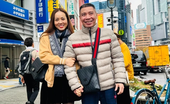 Nghệ sĩ Công Lý tiếp tục sang Nhật chữa bệnh, Bình An tặng xế hộp làm quà sinh nhật cho vợ