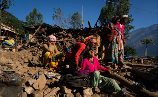 Động đất ở Nepal: Kết thúc hoạt động tìm kiếm, tập trung cứu trợ người sống sót