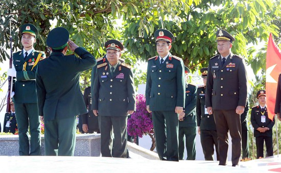 Giao lưu hữu nghị quốc phòng biên giới Việt Nam-Lào-Campuchia
