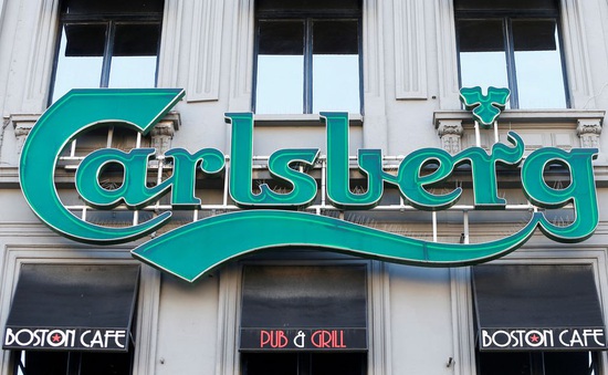Hãng bia Đan Mạch Carlsberg thoái vốn khỏi Nga