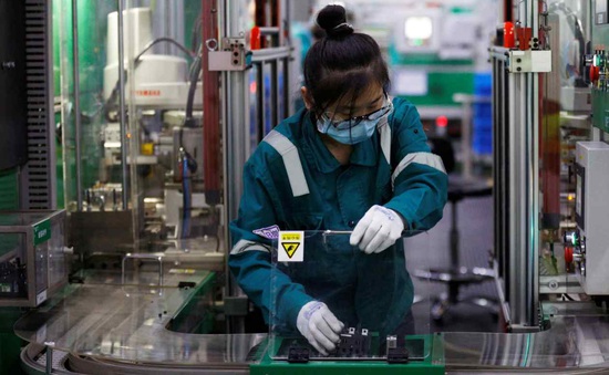 Hoạt động sản xuất tại Trung Quốc bị thu hẹp