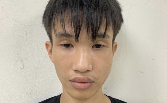 Hà Nội: Kiểm tra nam thanh niên dắt xe máy trong đêm, phát hiện chiếc xe mất trộm