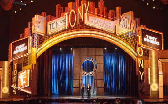 Lễ trao giải Tony Awards 2023 tạm hoãn do cuộc đình công của các biên kịch Hollywood