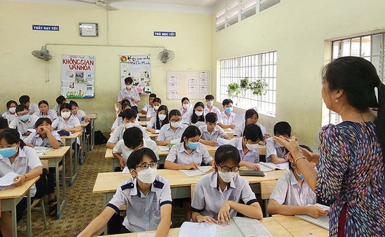 Học sinh TP Hồ Chí Minh ngày đêm ôn thi vào lớp 10