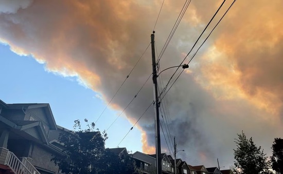 Canada: Cháy rừng nghiêm trọng ở Halifax, hàng nghìn hộ gia đình phải sơ tán