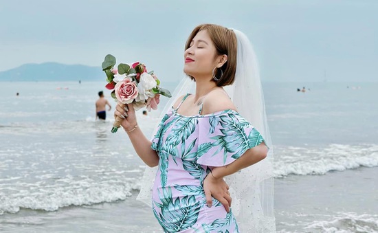 MC Hoàng Linh chụp ảnh cưới "độc" ở biển