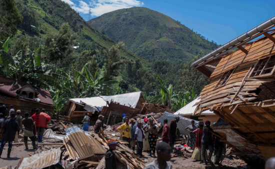 Số nạn nhân thiệt mạng vì lũ lụt và lở đất ở miền Đông Congo tăng lên gần 400 người