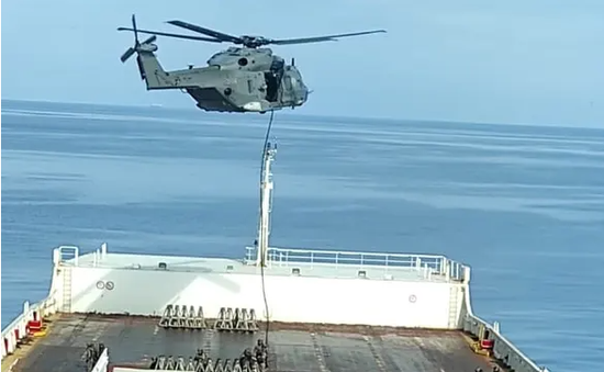 Đặc nhiệm Italy cứu tàu chở hàng khỏi “cướp biển”