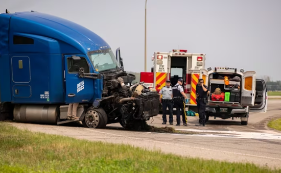 Va chạm xe tải ở Canada khiến ít nhất 15 người tử vong