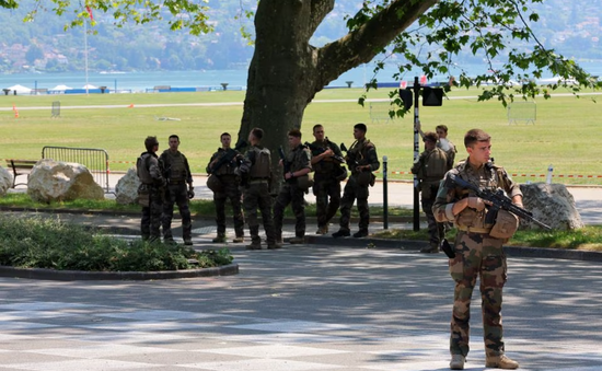 Tấn công bằng dao tại Pháp khiến nhiều người bị thương