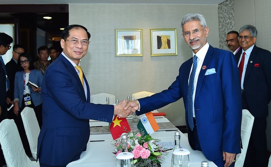 AMM-56: Việt Nam và Ấn Độ xem xét xúc tiến đàm phán hiệp định kinh tế - thương mại song phương