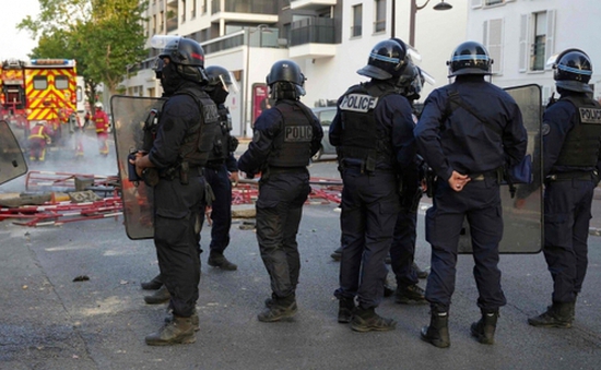 Hoạt động kinh tế tại Pháp bị ảnh hưởng do bạo loạn