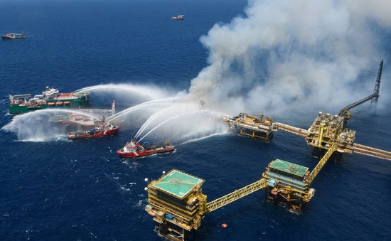 Ít nhất hai người thiệt mạng trong vụ cháy giàn khoan dầu ở vịnh Mexico