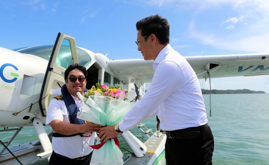 Đảo Cô Tô đón chuyến bay thương mại bằng thủy phi cơ đầu tiên