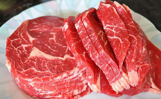 Khoảng 450.000 người Mỹ bị dị ứng với thịt bò, lợn vì lý do này
