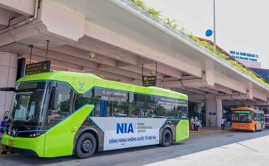 Thêm tuyến xe bus điện đến sân bay Nội Bài