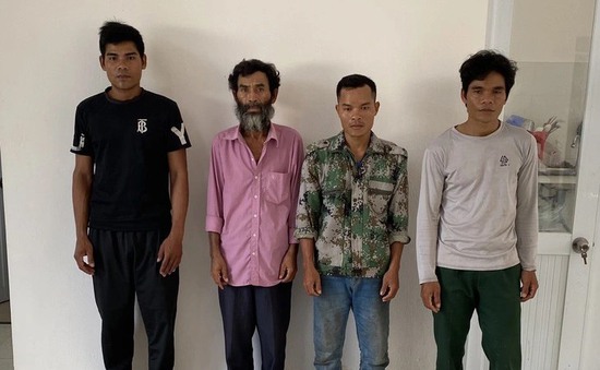 Bắt giữ 4 người vận chuyển vũ khí quân dụng từ Gia Lai đến Phú Yên