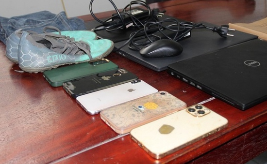 Nghệ An: Bắt giữ kẻ trộm đột nhập siêu thị điện máy lấy cắp nhiều iPhone, laptop