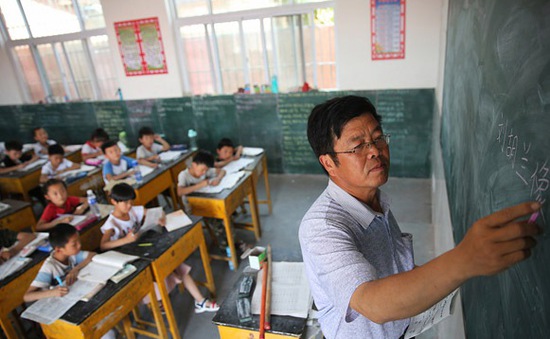 Trung Quốc tuyển dụng lại giáo viên đã nghỉ hưu