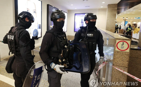 Hàn Quốc thắt chặt an ninh sau 3 vụ đâm dao
