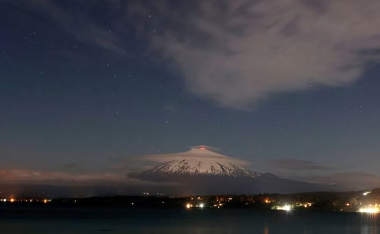 Chile nâng cảnh báo phun trào núi lửa Villarrica