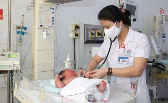 Hà Tĩnh: 1 em bé chào đời nặng 6.1 kg