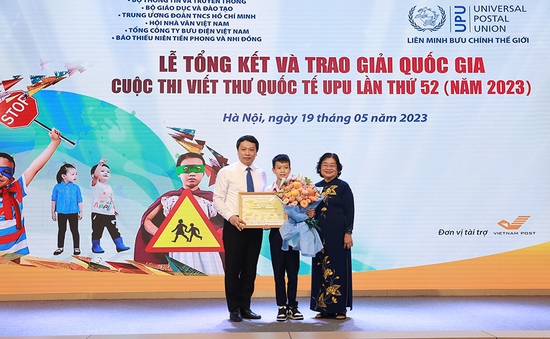 Học sinh Việt Nam xuất sắc giành giải Ba Cuộc thi Viết thư quốc tế UPU lần thứ 52