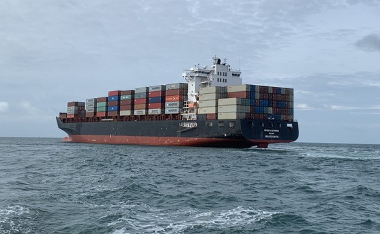 Bà Rịa - Vũng Tàu: Kịp thời cấp cứu hai thuyền viên nước ngoài gặp nạn trên biển