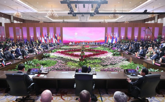 Hội nghị Cấp cao ASEAN 43: Việt Nam đóng góp tích cực trong xây dựng Cộng đồng ASEAN
