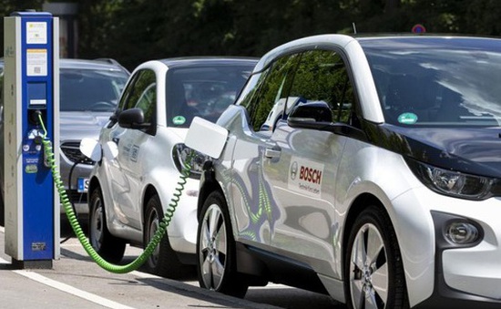 “Thủ phủ" ngành ô tô châu Âu gặp thách thức trước làn sóng xe điện