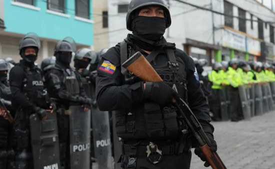 Bạo loạn nhà tù tại Ecuador, tù nhân bắt giữ gần 180 nhân viên trại giam