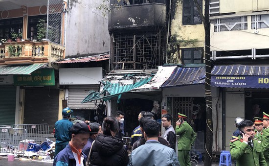 Cháy nhà trên phố cổ Hà Nội, 4 người tử vong