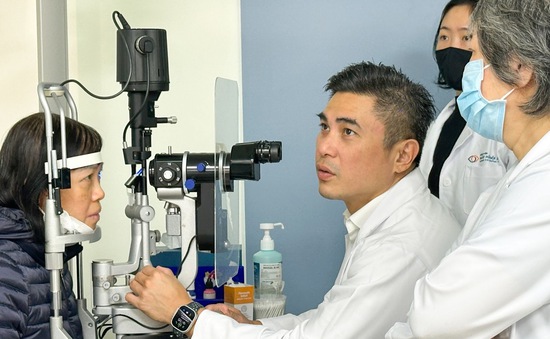Bệnh viện mắt Hà Nội 2 và Bệnh viện Mắt quốc gia Singapore hợp tác hội chuẩn cho các ca bệnh khó về giác mạc