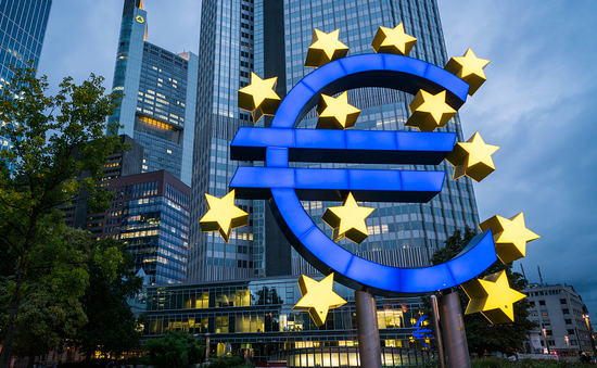 Kinh tế Eurozone đối mặt với năm 2024 ảm đạm