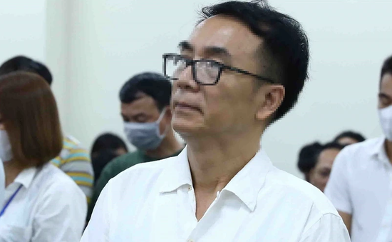 Vụ sách giáo khoa giả: Đề nghị y án sơ thẩm 9 năm tù với cựu Cục phó Trần Hùng