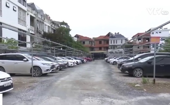 Hà Nội: Giải tỏa điểm giữ xe ô tô tự phát hàng ngàn mét vuông tại Hoài Đức